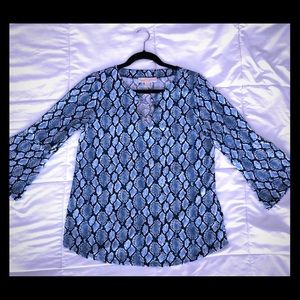 Top-blouse blue snake graphic